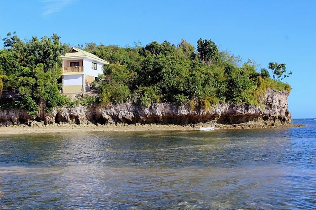 Thresher Cove Dive Resort Logon Exterior photo