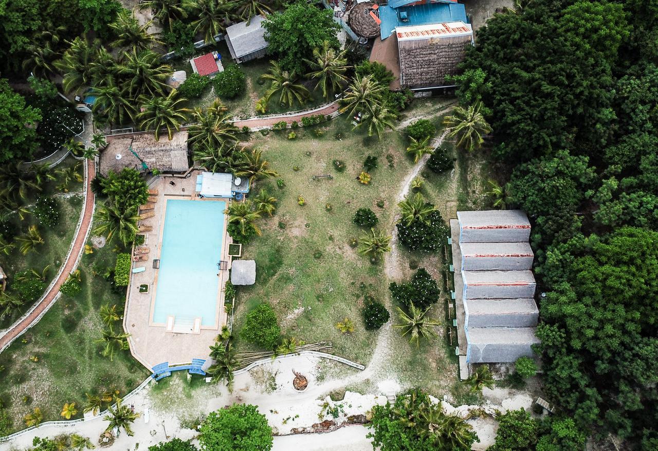 Thresher Cove Dive Resort Logon Exterior photo